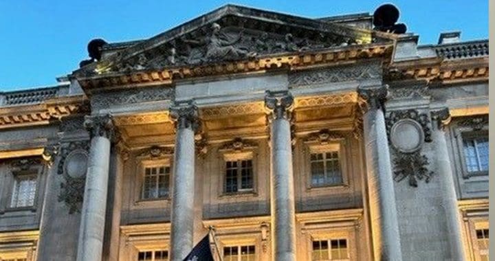 Fine-Art-Insurance-Reception