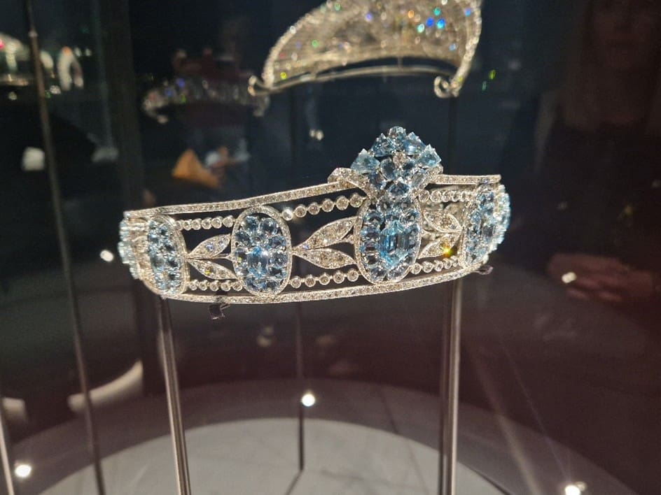 1938, aquamarine and diamond tiara, owned by the Qatar museum