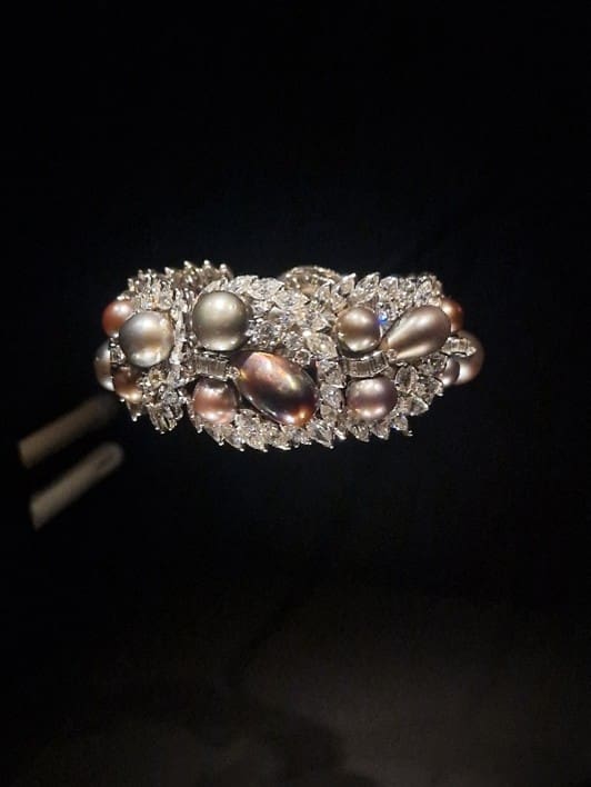 A diamond and pearl bracelet