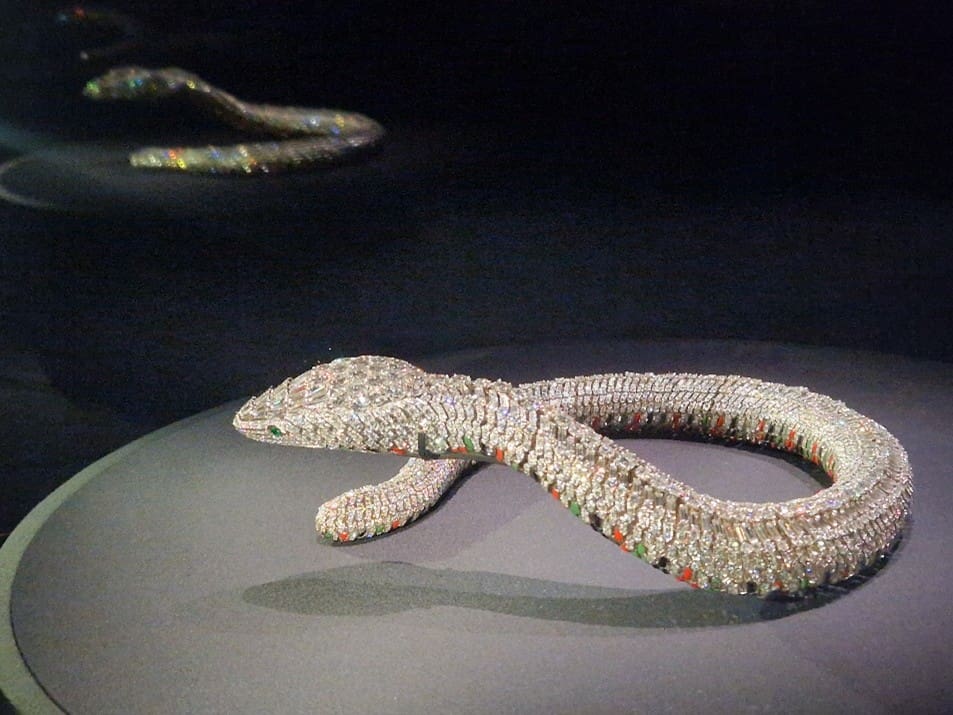 Made with 2,473 diamonds in the colour of Mexico, it was created in 1968 for film star Maria Felix. It now belongs to the Cartier collection.