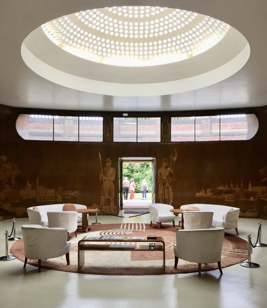 Influential early 20th century British interiors - Eltham Palace, London. ©Stephanie Connell 2025.