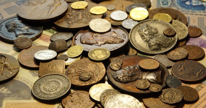 old coin collection including sovereigns and historic coins